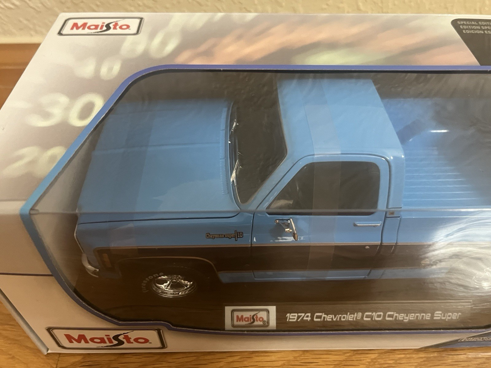 Maisto 1:18 1974 Chevrolet C10 Cheyenne Super Pickup Truck Blue Black Stripe New