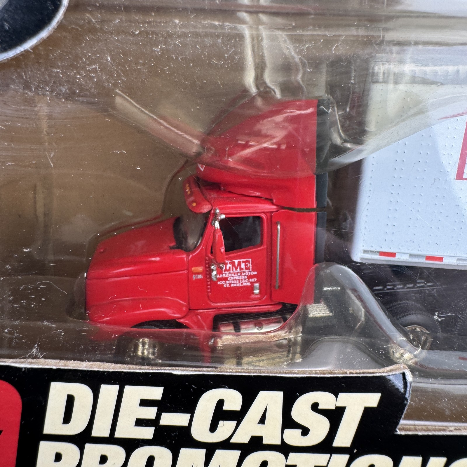 DCP LAKEVILLE MOTOR EXPRESS LME 1:64 International 9200 Truck w/ Trailer #30193