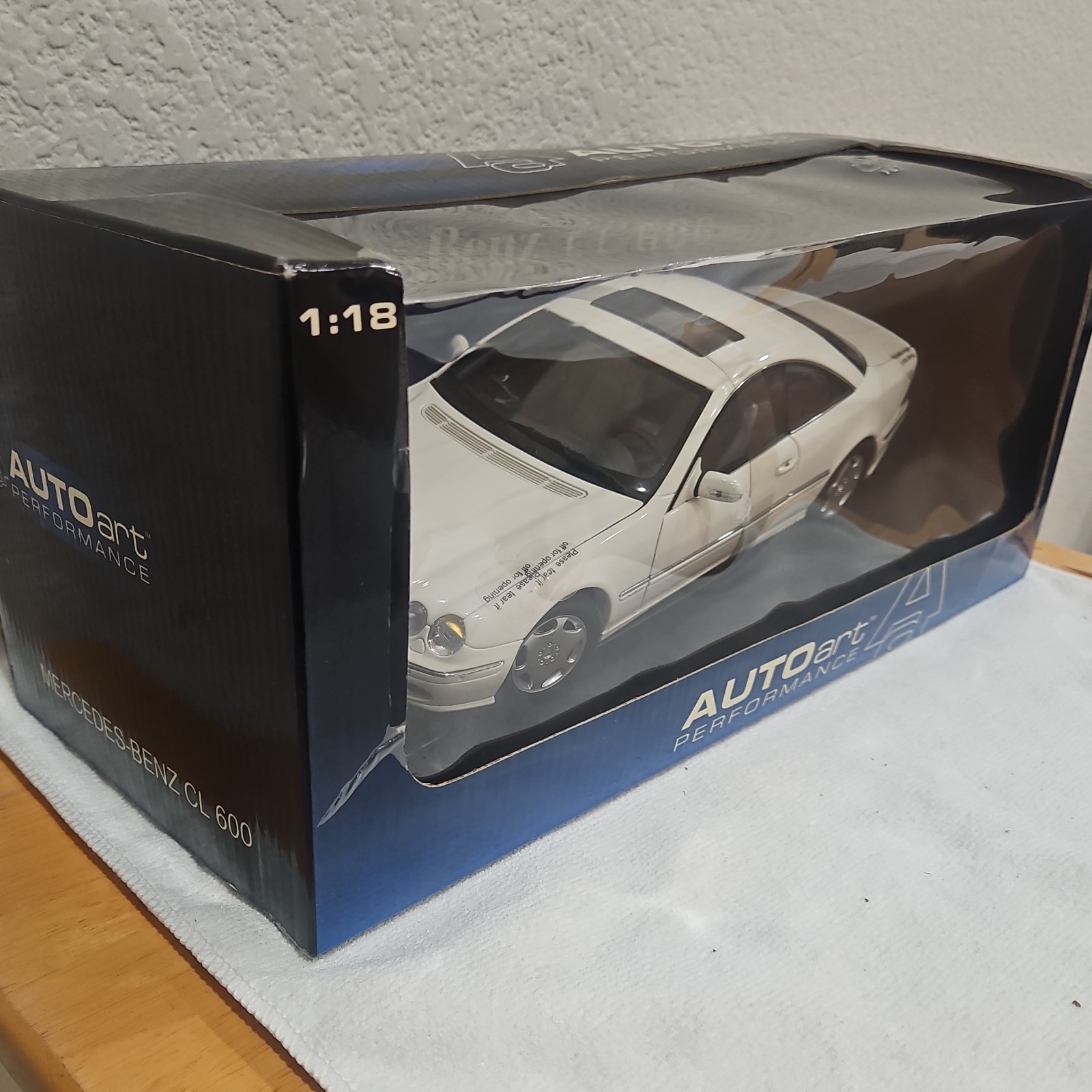 AUTOart Performance 1:18 Mercedes-Benz CL600 Diecast Car White Unopened Box
