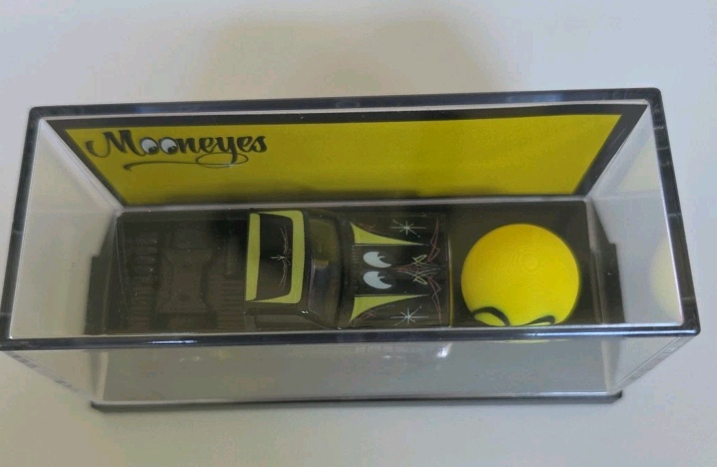 Hot Wheels Dallas 26th Nationals CS Customs Black Mooneyes Silverado War Games
