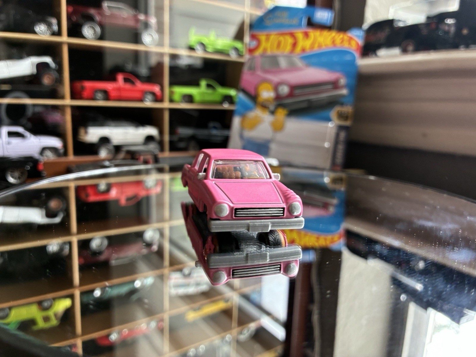 Hot Wheels The Simpsons Family Car HW Screen Time 2026 Pink Homer Simpson