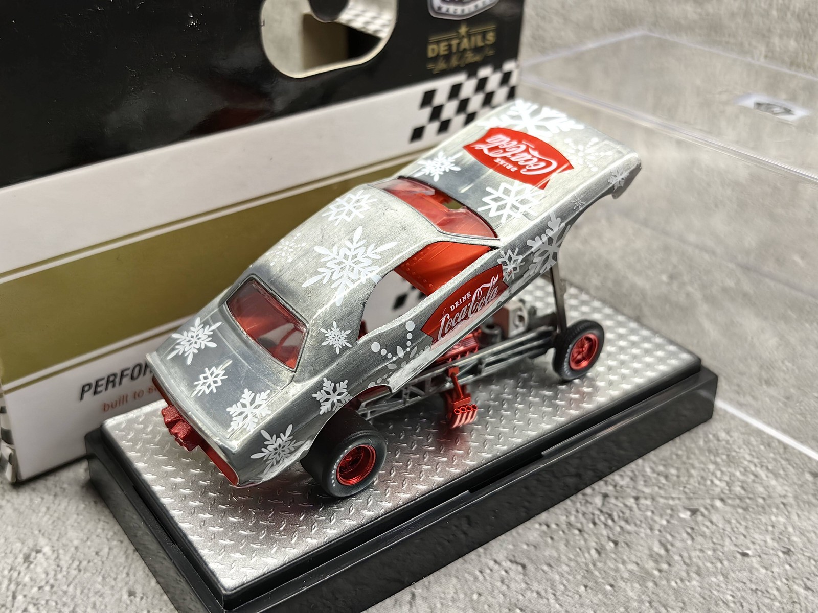 New M2 1/64 Dodge Challenger Clear Oil Cola Edition Alloy Car Model