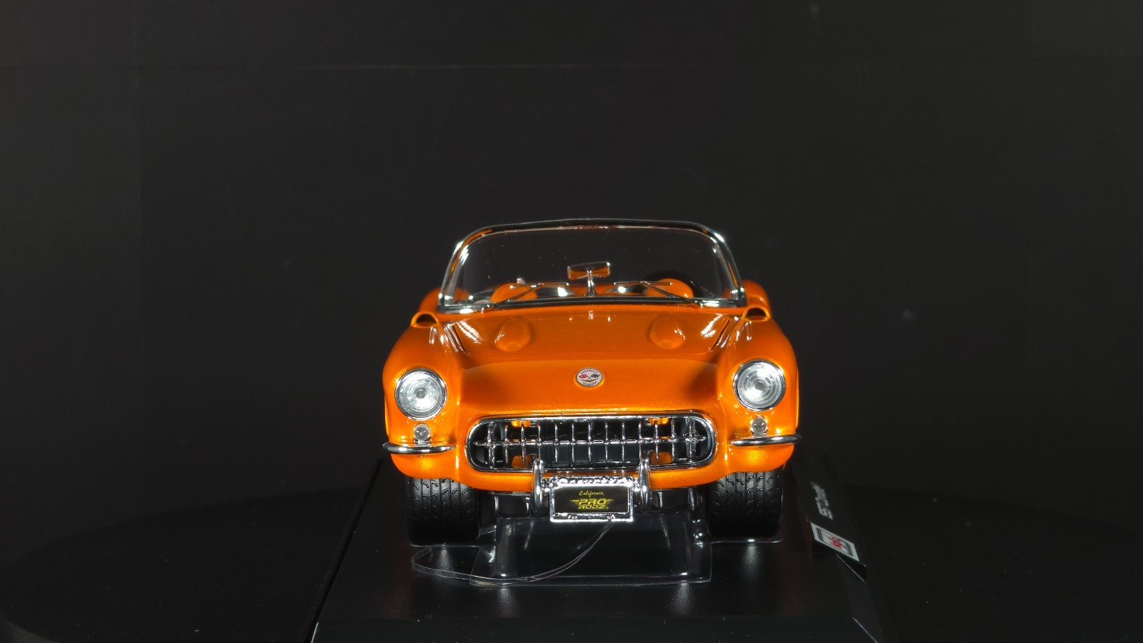 1957 Corvette 1:18 Maisto Exclusive Style Special Edition – Orange