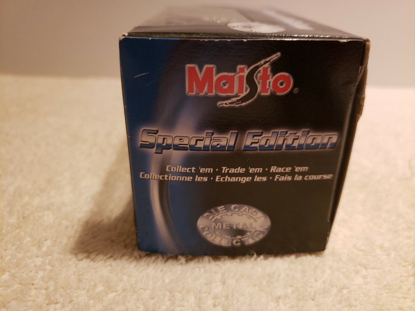 Vintage Maisto Car Die-Cast Special Edition Officially Licensed Metal GM CARD