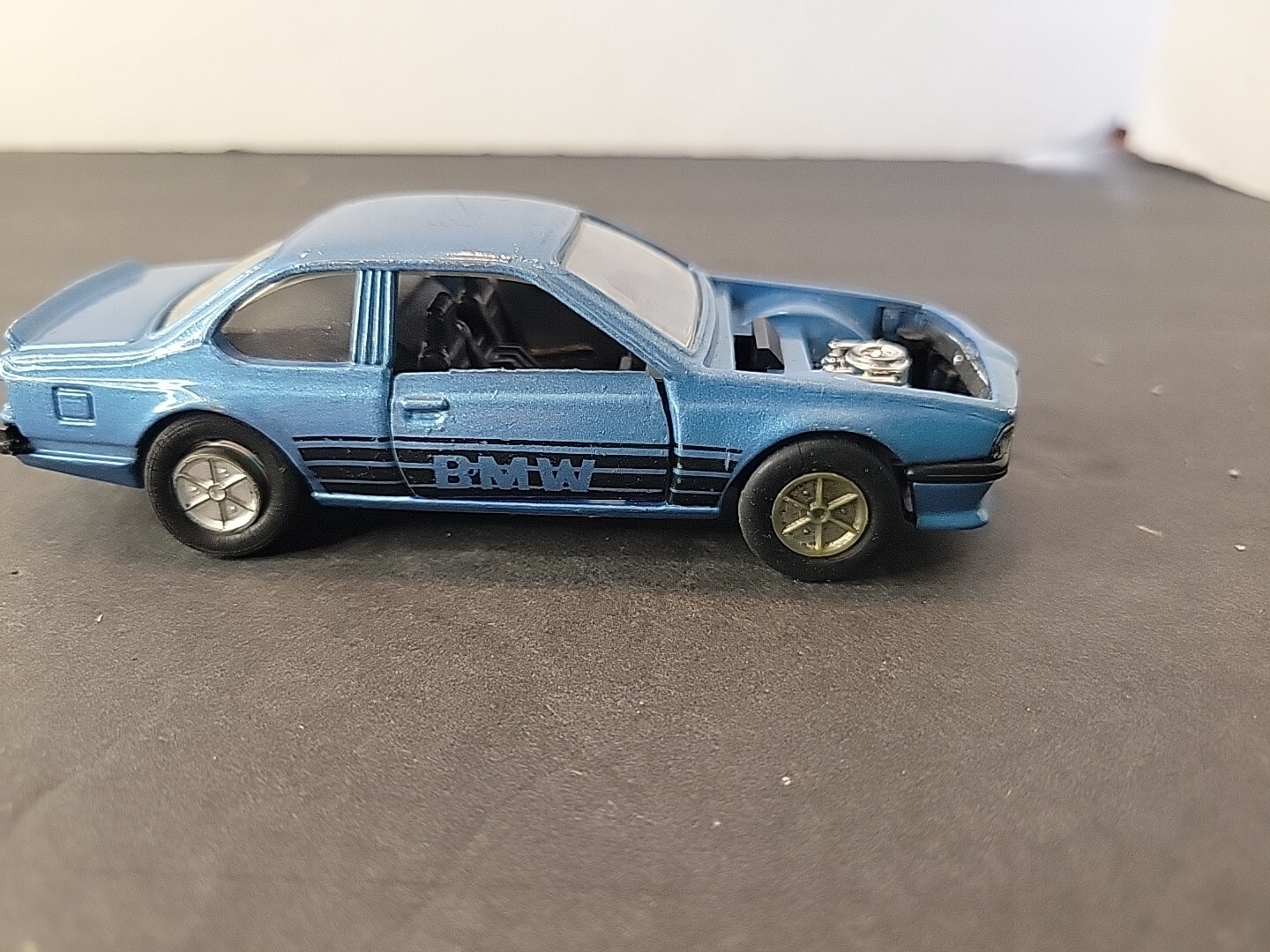 BMW 635CSi SS-907 Sunnyside Racers Vintage 1/41 Diecast Car Works With O Scale