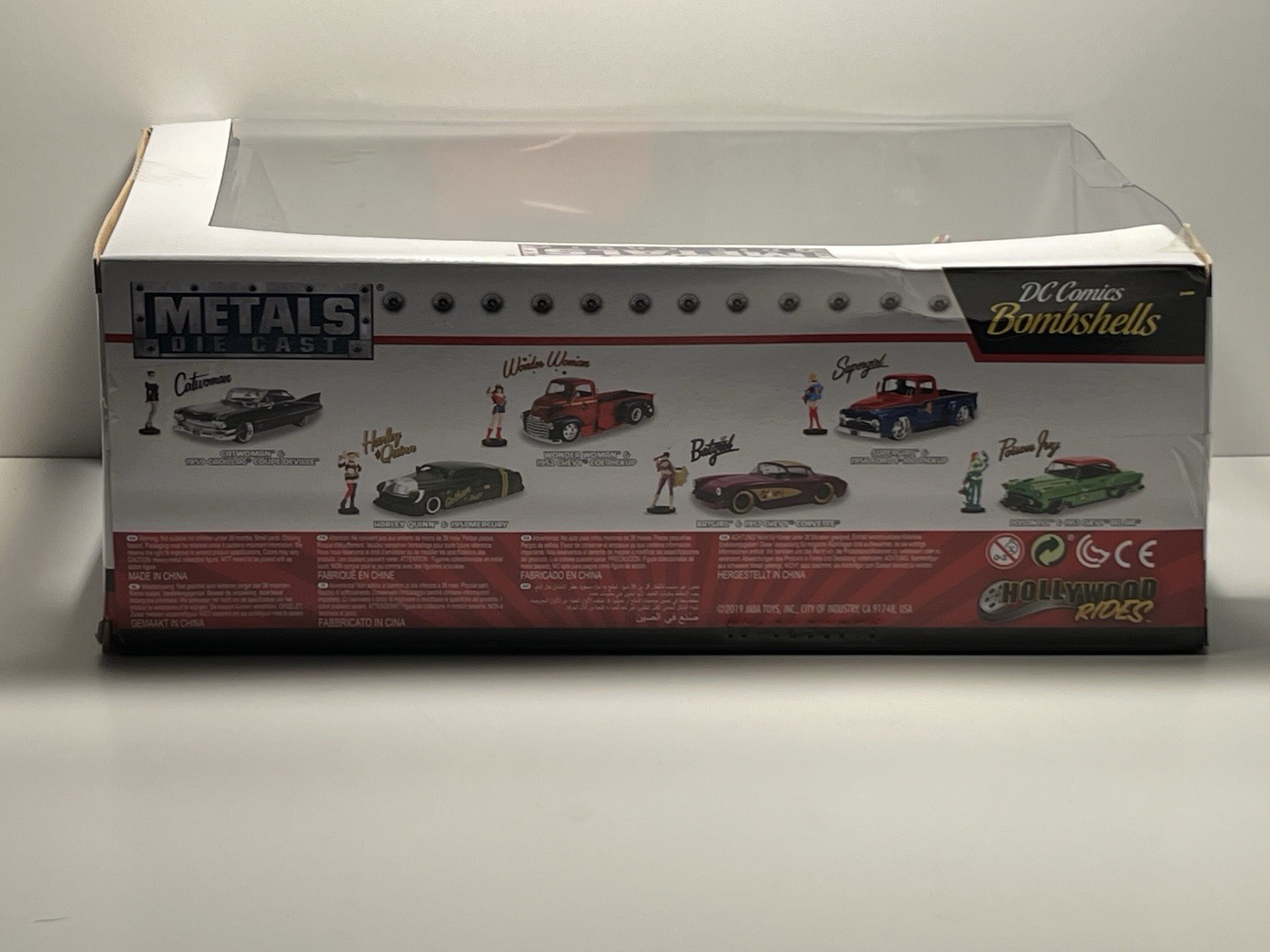 DC Comics Bombshells Poison Ivy & 1953 Chevy Bel Air 1:24 Die Cast Collectible