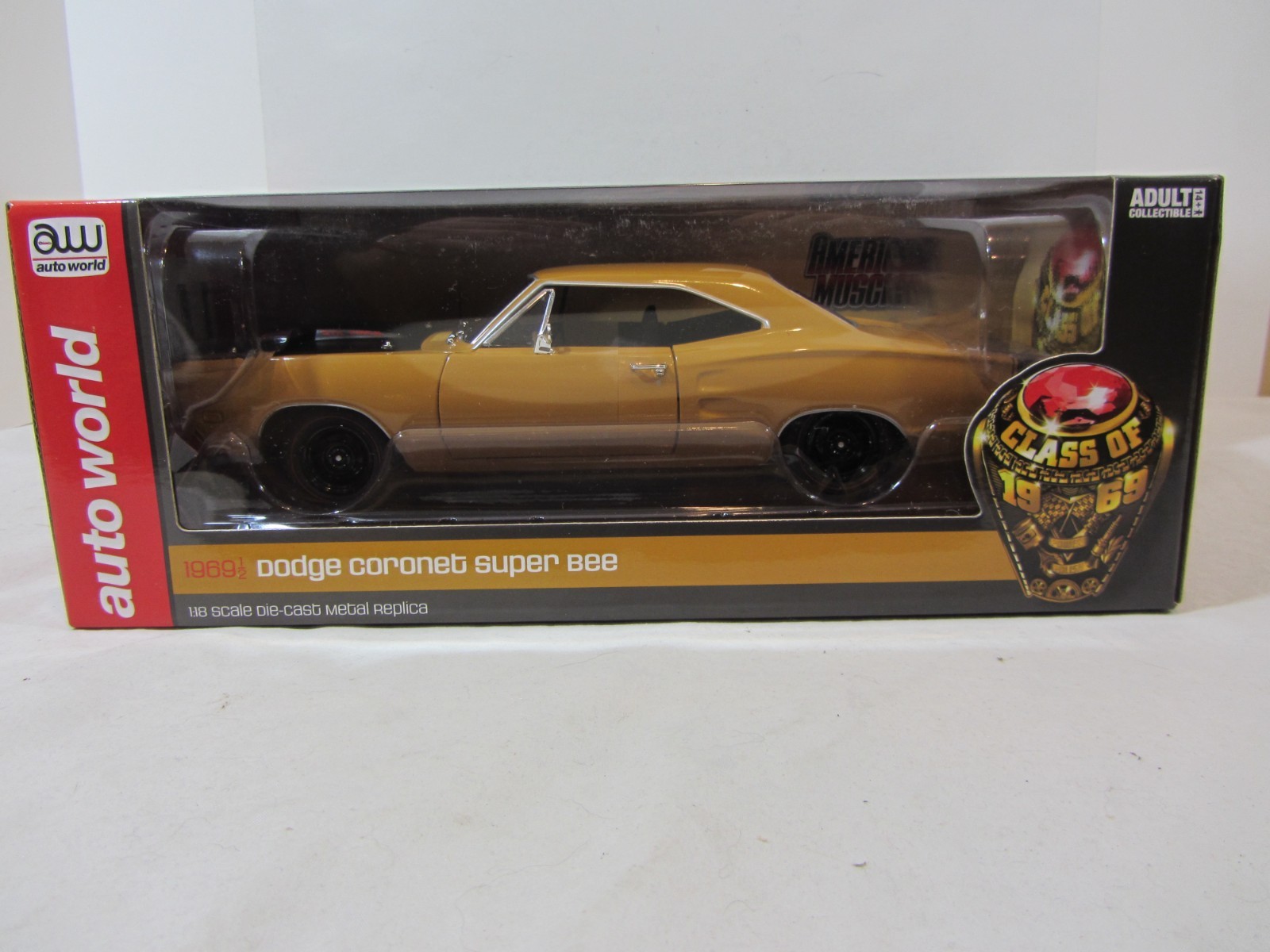 Auto World – 1969 1/2 Dodge Coronet Super Bee NIB 1:18 (726v100) AMM/1173