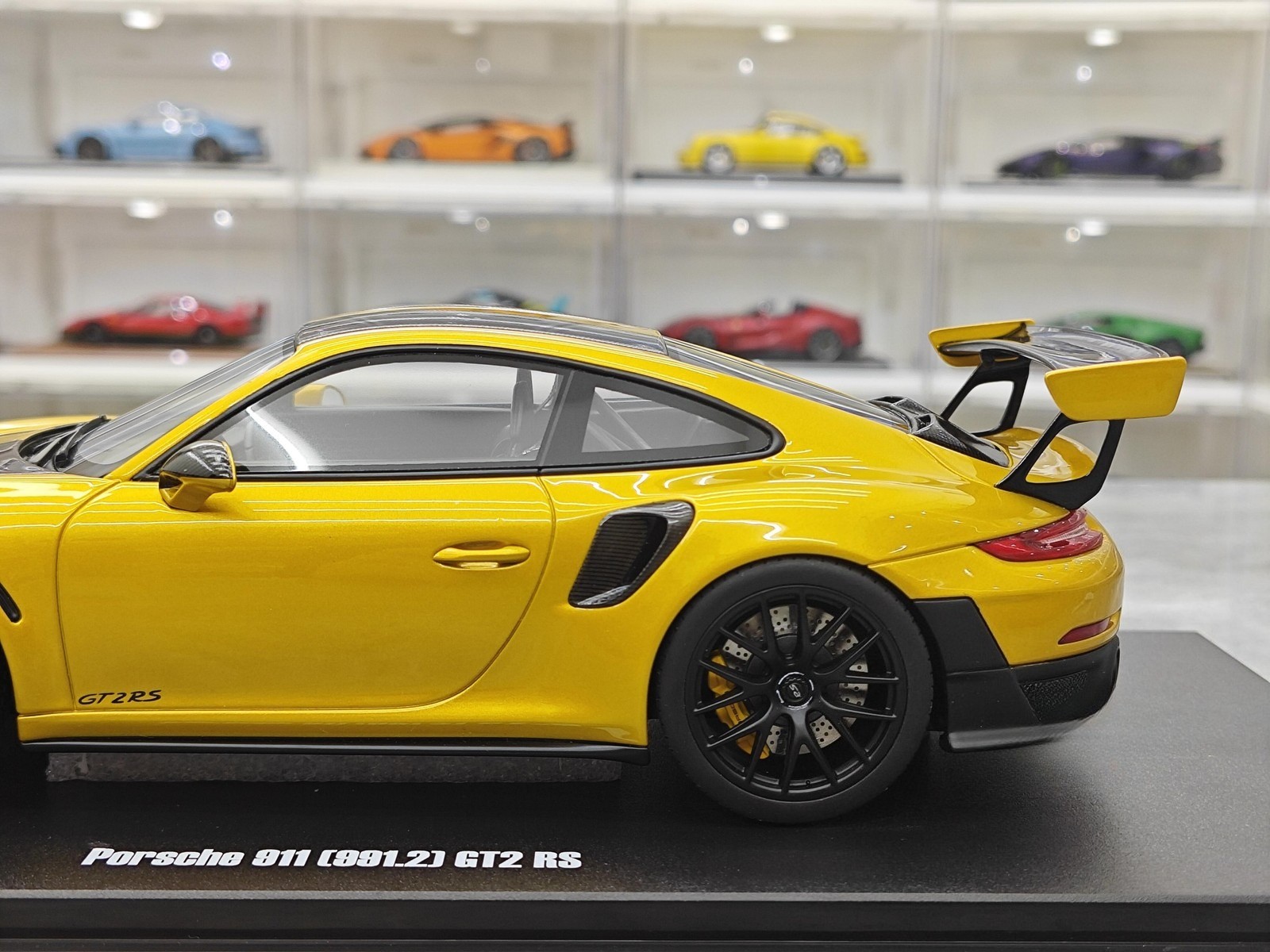 GT Spirit 1:18 Porsche 991.2 GT2 RS Gold Limited Edition Car Model