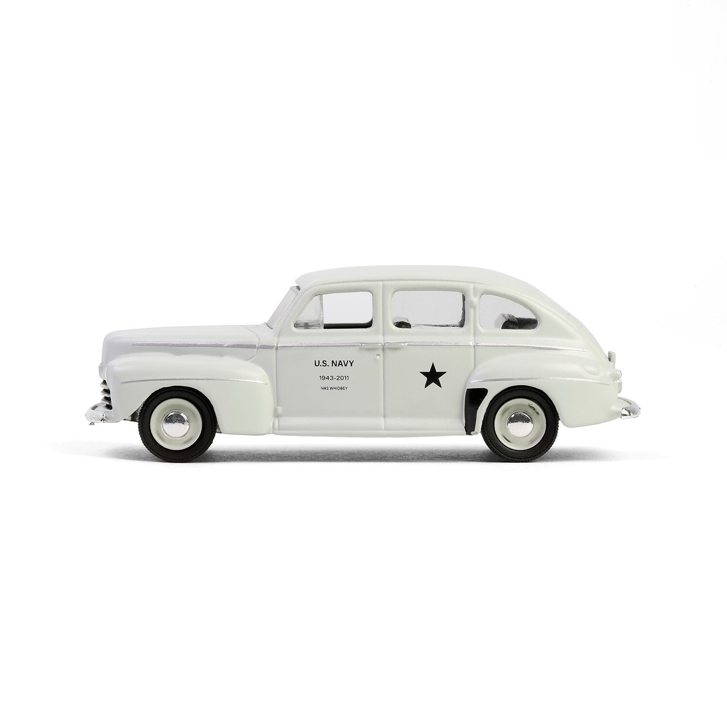 1946 Ford Fordor Super Deluxe Diecast 1:64 Scale Model – Greenlight 61050C