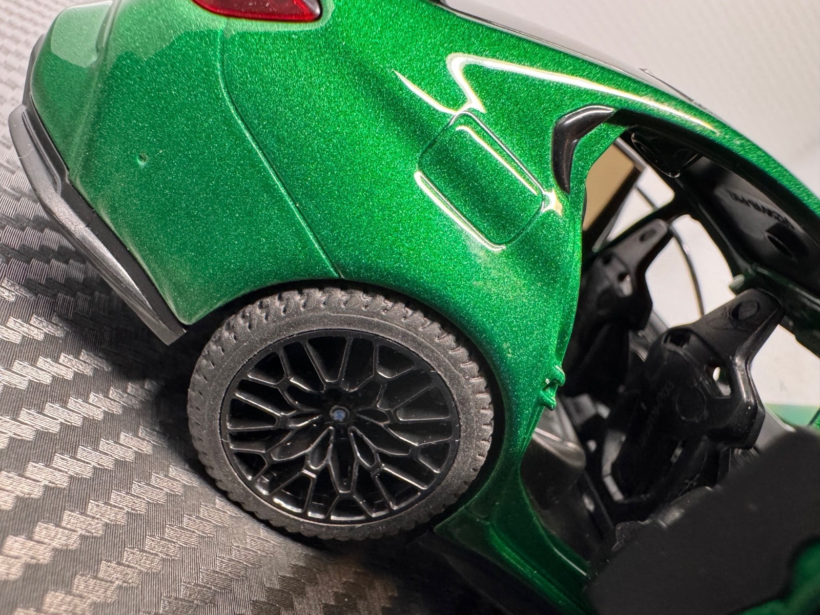 1:24 BMW M3 G80 Sedan Alloy Diecast Metal Sports Car Model w Lights – GREEN