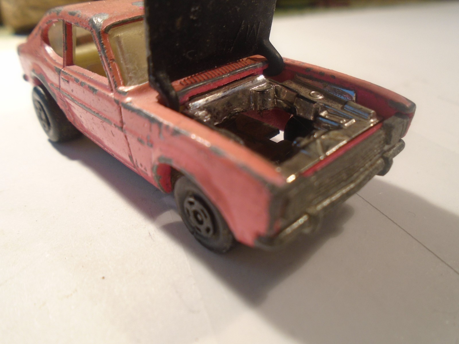 LESNEY MATCHBOX 1970 SUPERFAST ISSUE No 54 FORD CAPRI, WITH OPEN HOOD 1-172-1