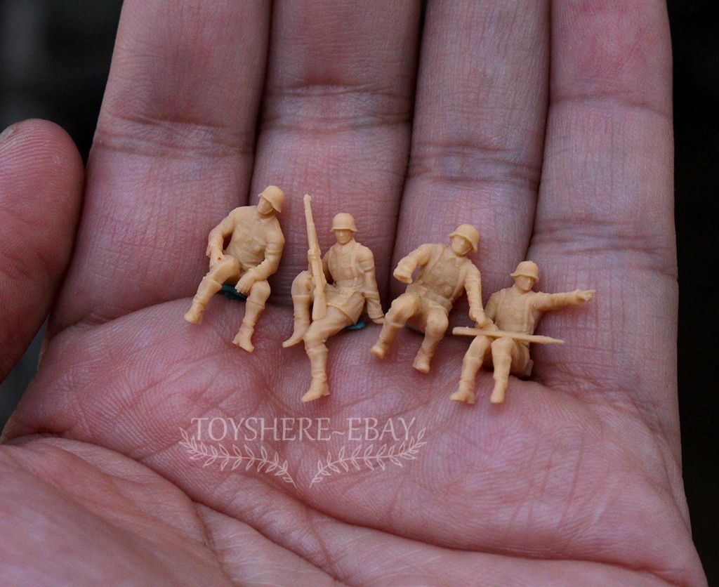 Miniature 1/72 WW2 4PCS Soldiers FIT TANK OR driving ARMY CAR diorama