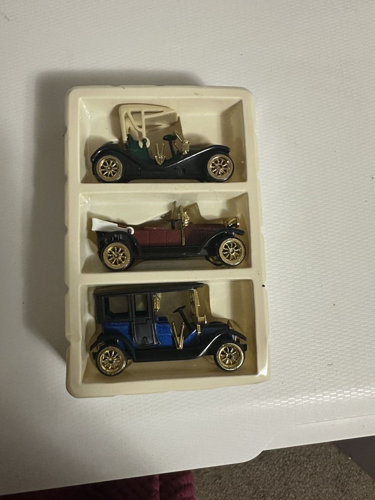 Vintage Reader’s Digest High Speed 1:64 Diecast Antique Replica Cars Set of 3
