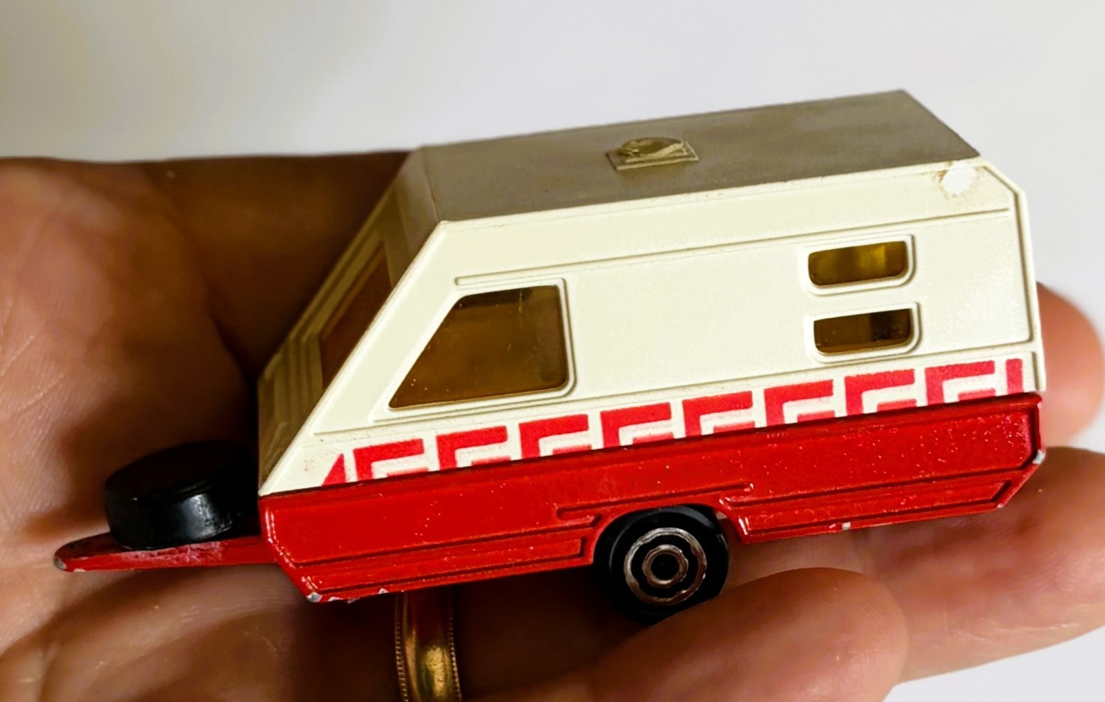 Majorette Range Rover, Jeep, Horse Trailer & Caravane Trailer LOT OF 4