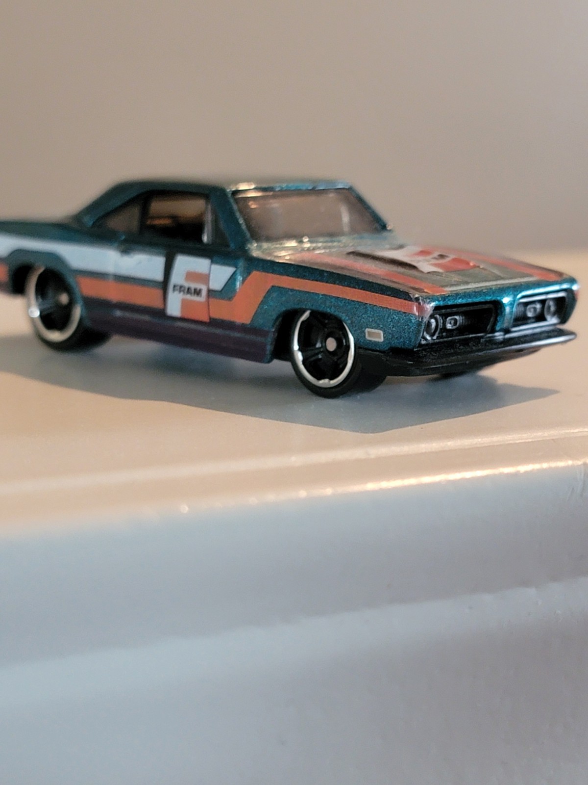 Hot Wheels CUSTOM fram 1968 Baracuda (1983 silverado Version)