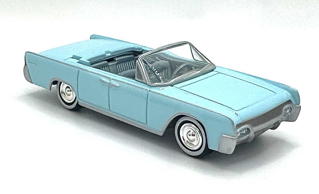 1961 Lincoln Continental 430 7L V8 – Blue Haze Enamel – 1:64 Scale