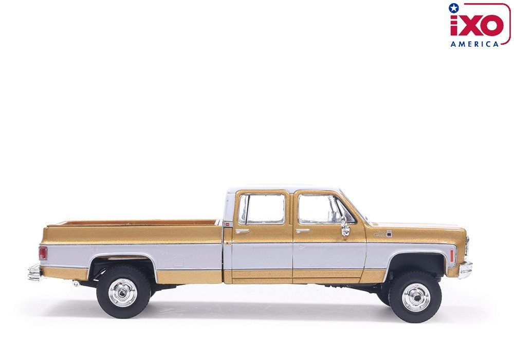 IXO AMERICA 1:64 1975 GMC SIERRA CLASSIC – YUBA GOLD – IA64012