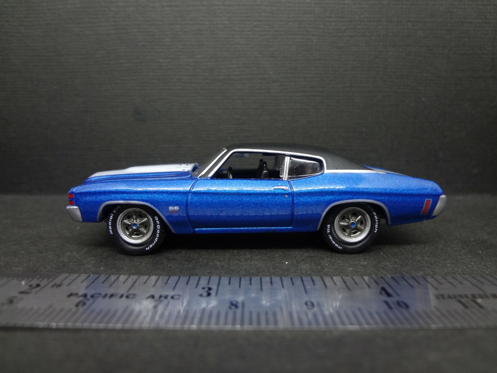 Johnny Lightning 1971 Chevy Chevelle SS 454 mulsanne blue – Loose New 1:64
