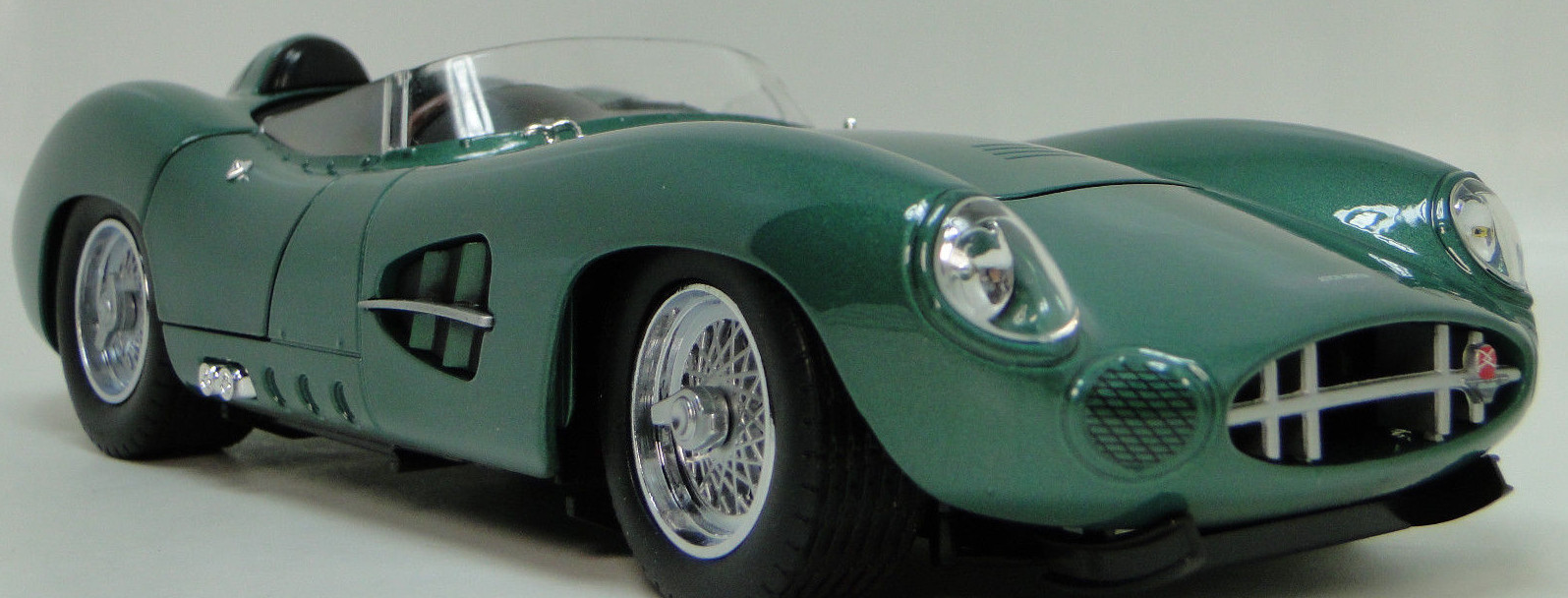 1:18 24 Le Mans Race Car 12 Racing Racer Carousel SLR Metal Diecast Model