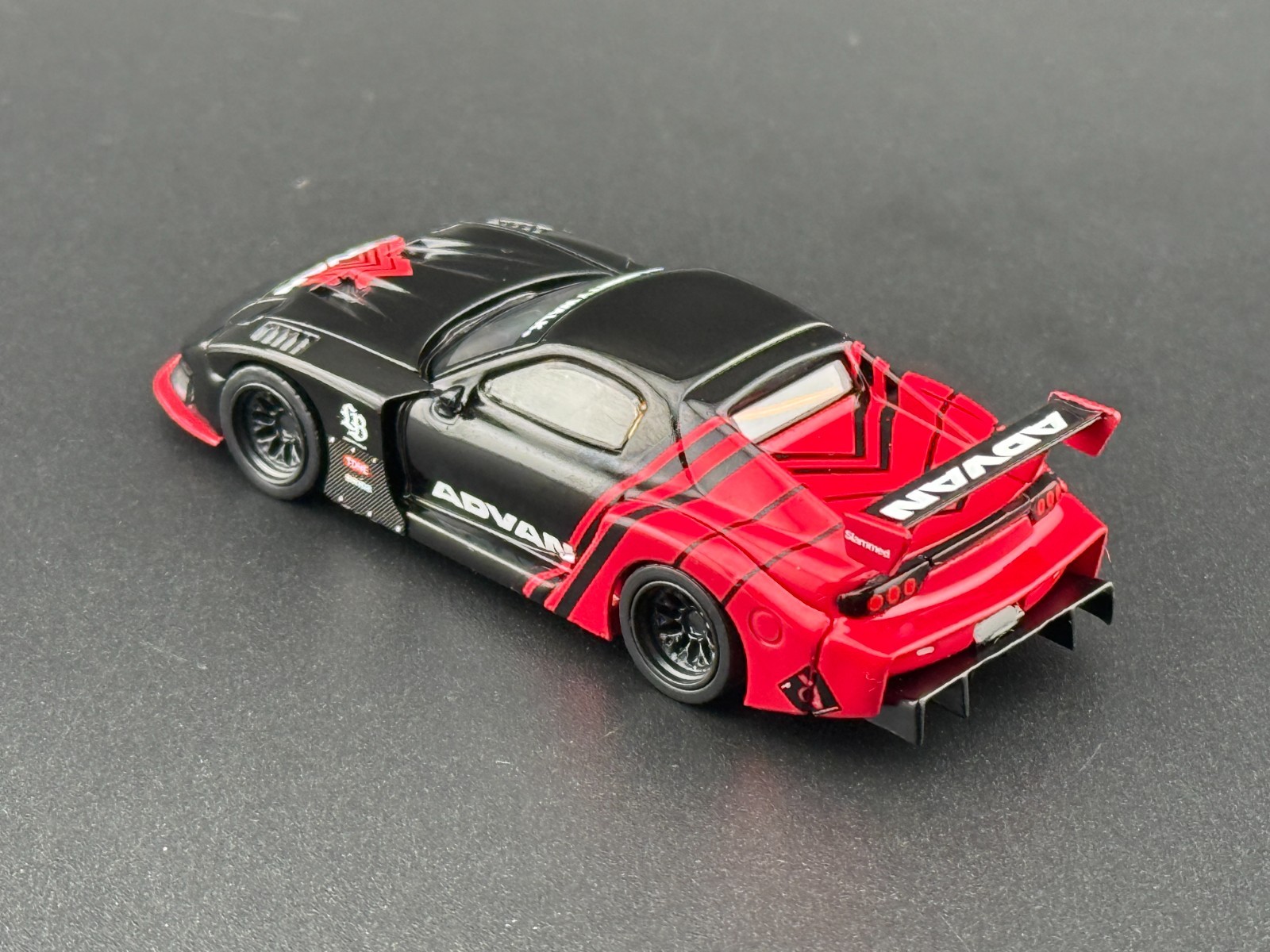 Mini GT Mazda RX-7 LB-Super Silhouette Advan #983 1/64