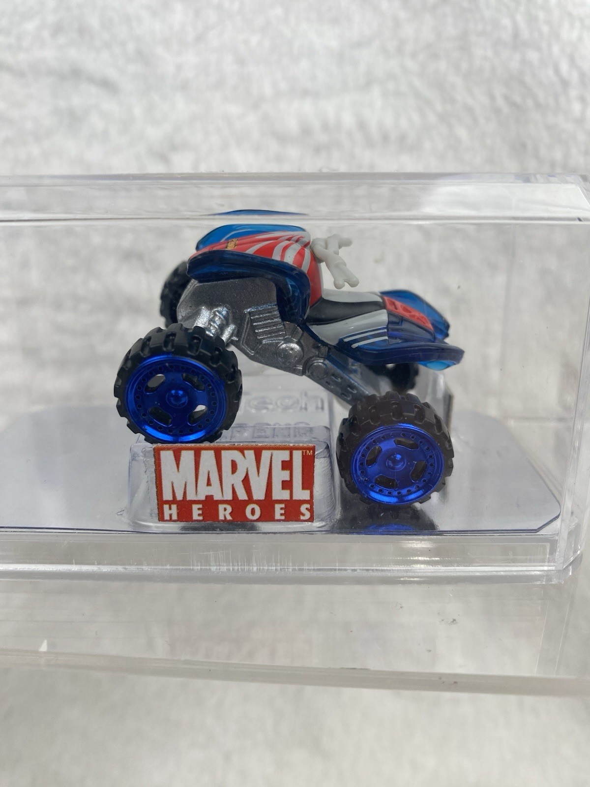 2006 / 07 MGA Marvel Heroes Lot Of 13 Various Vehicles 1/64 In ProTech Cases