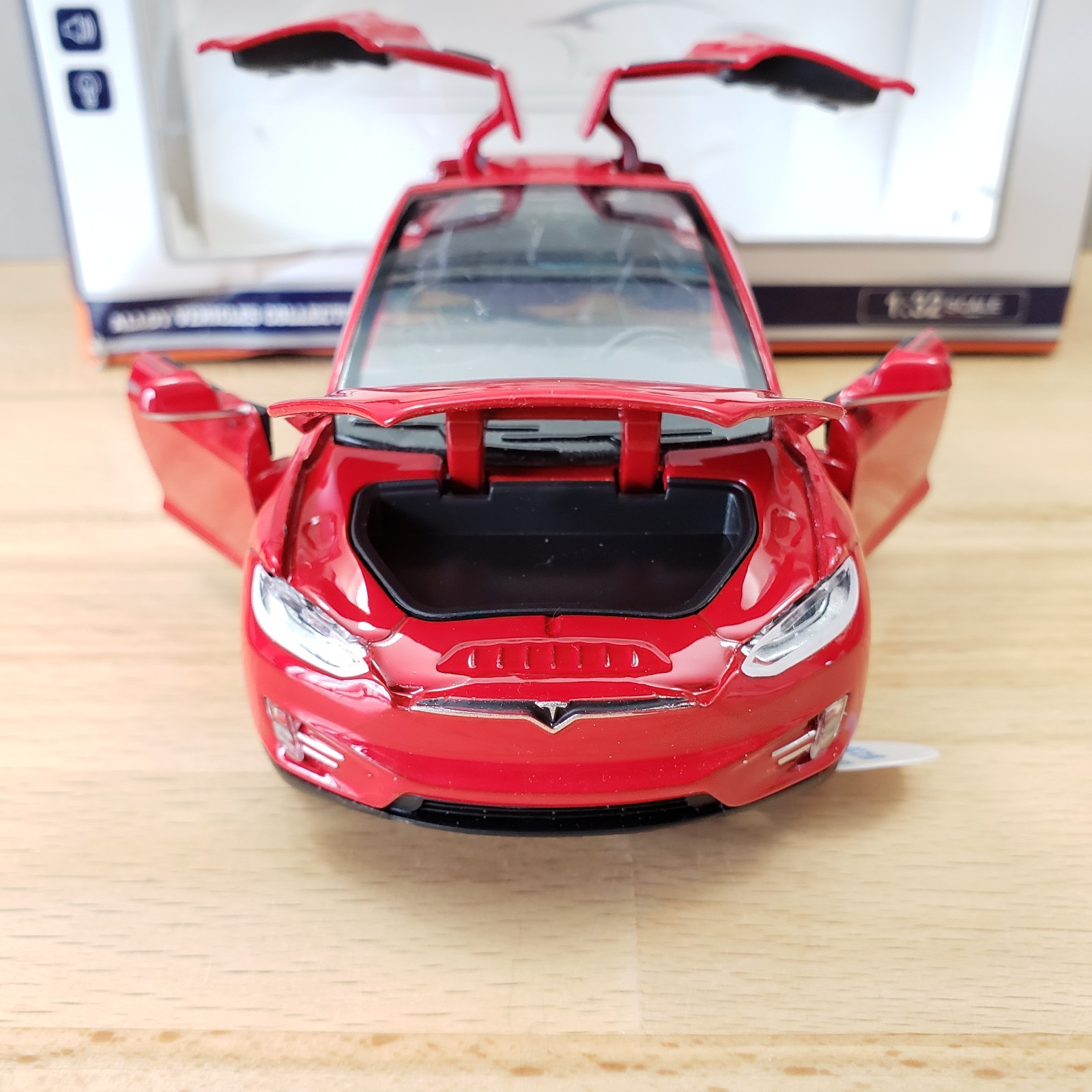 Proswon 2016-2017 Tesla Model X 90D Diecast 1:32 Working Lights & Sound