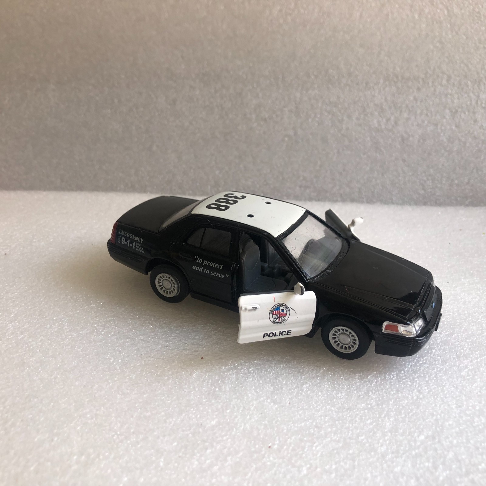 Lot of 8 Hot Wheels, Mattel, Maisto, Kinsmart Police, Fire, Ambulance, & Rescue
