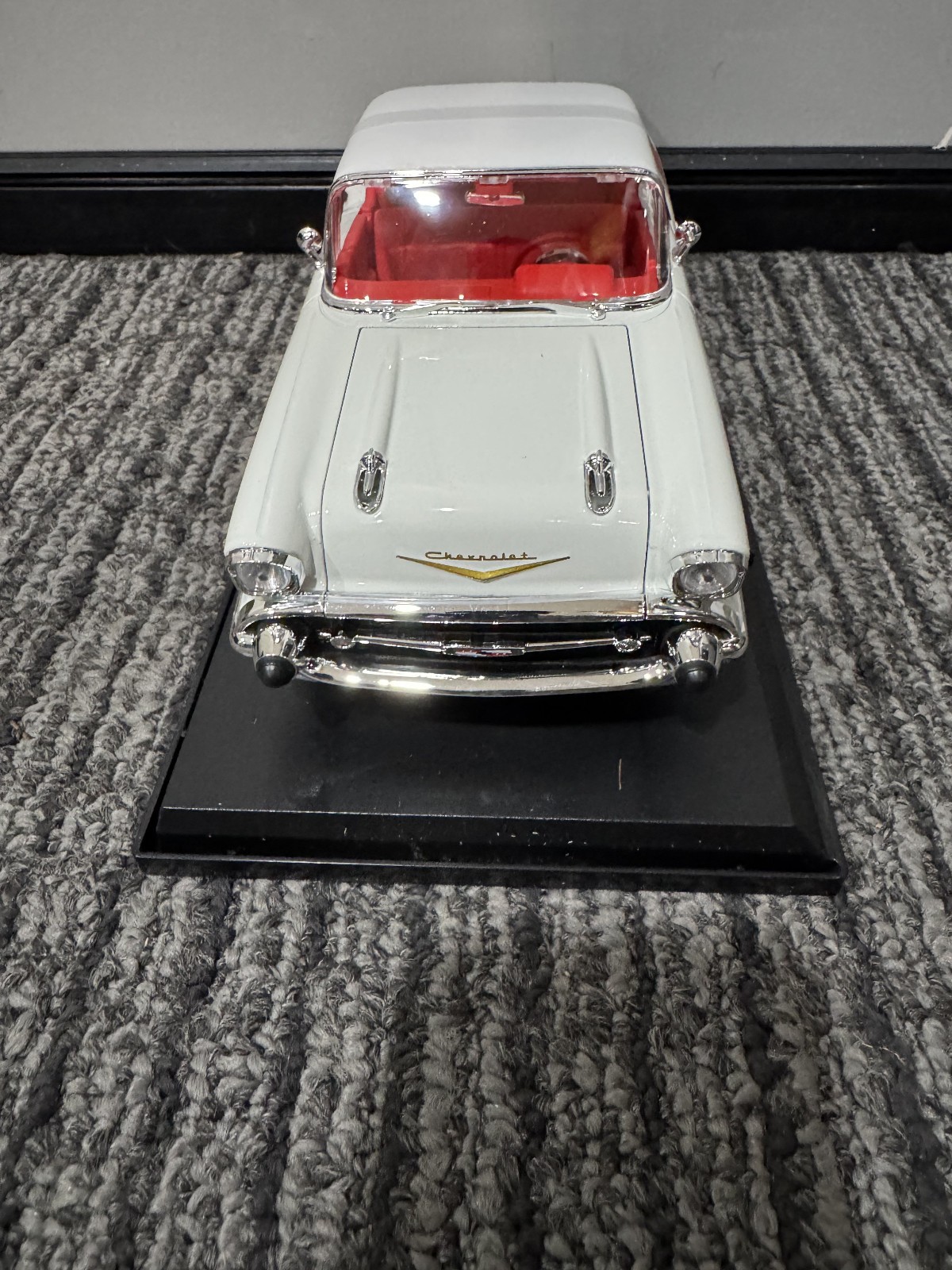 Maisto 1:18 Diecast Special Edition 1957 Chevrolet Bel Air Coupe WHITE NEW INBOX