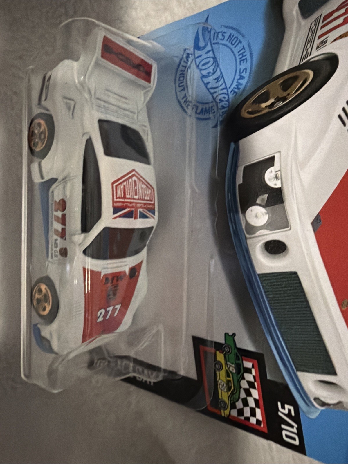 Porsche 935 Magnus Walker Urban Outlaw Red Hood Blue Base 2021 Hot Wheels