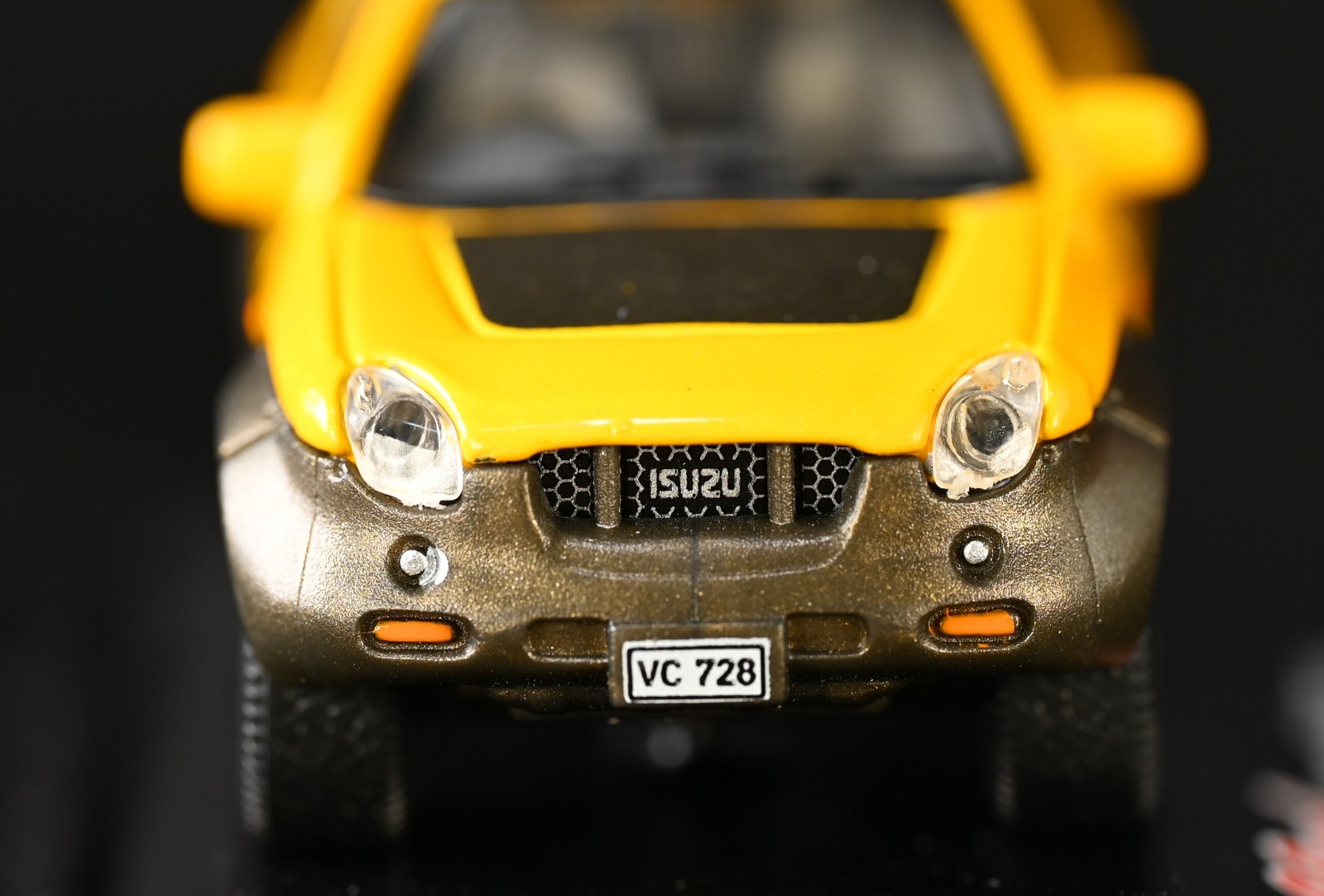 Isuzu V-Cross Yellow 1:72 Diecast Schuco Junior Line Excellent in box