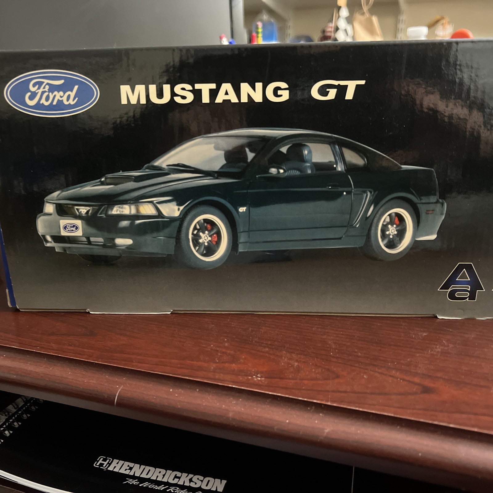 1/18 SCALE AUTOART FORD MUSTANG GT BULLIT 2001 HIGHLAND GREEN 72851