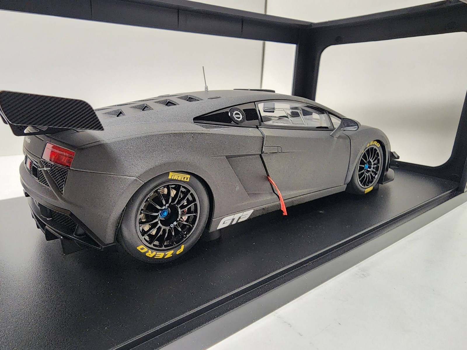 AUTOart 1:18 diecast cars: Lamborghini Galardo GT3, color: gray
