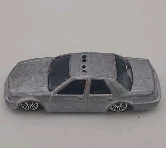 Maisto Gray Car