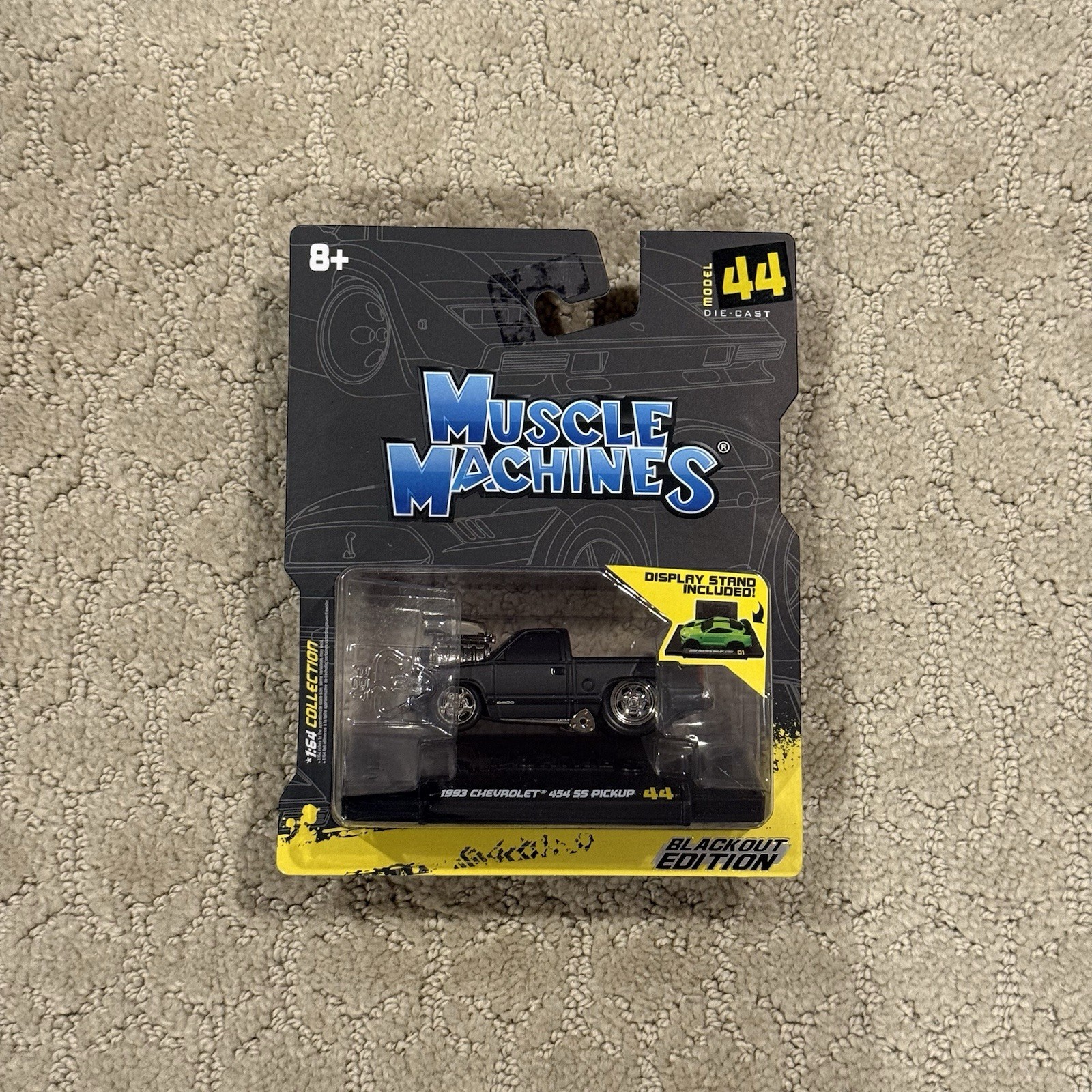 Muscle Machines 1/64 – 1993 Chevrolet 454 SS Pickup Black #44