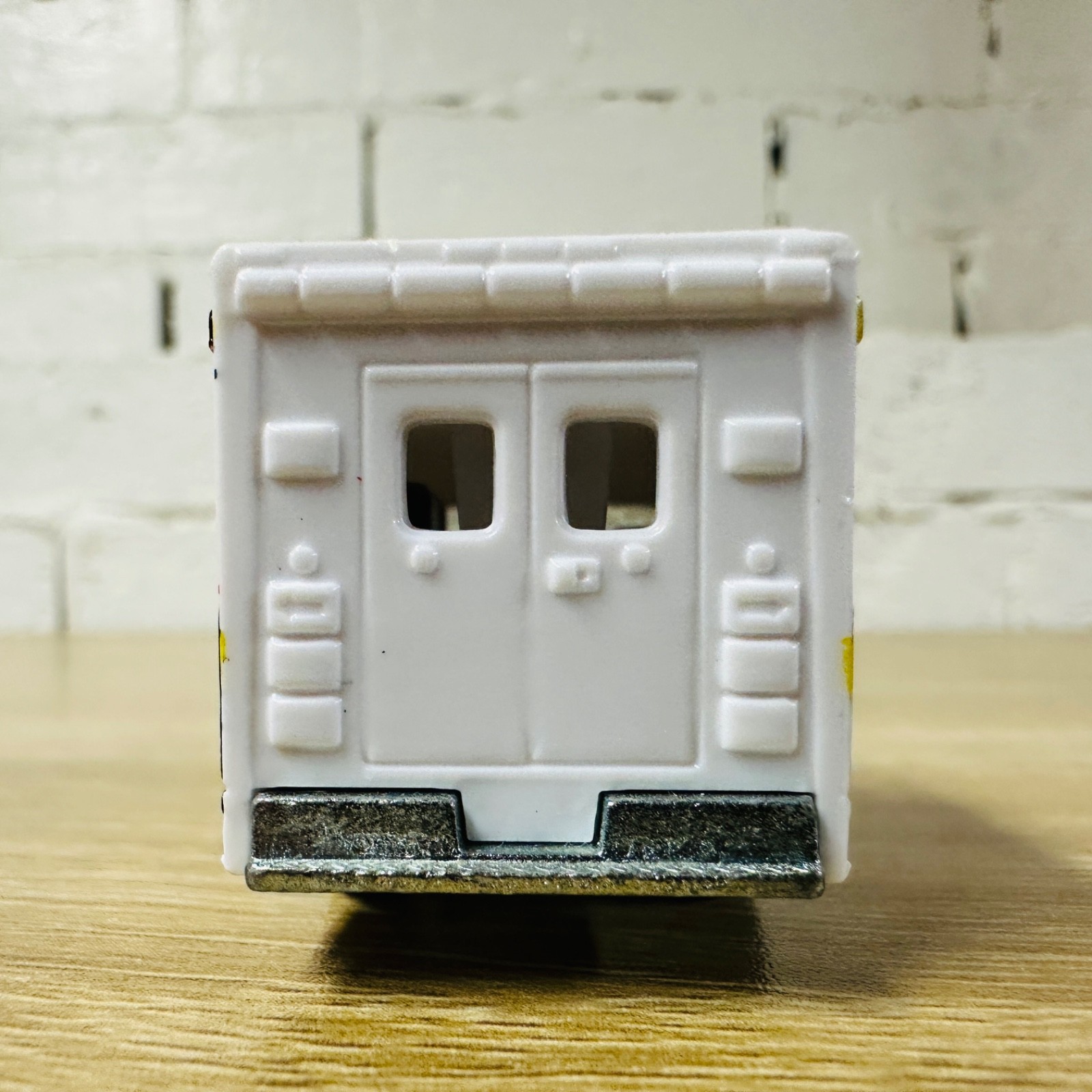 Ford E350 Ambulance White Yellow SUAS Santa Ursula MB944 2015 Heroic Rescue