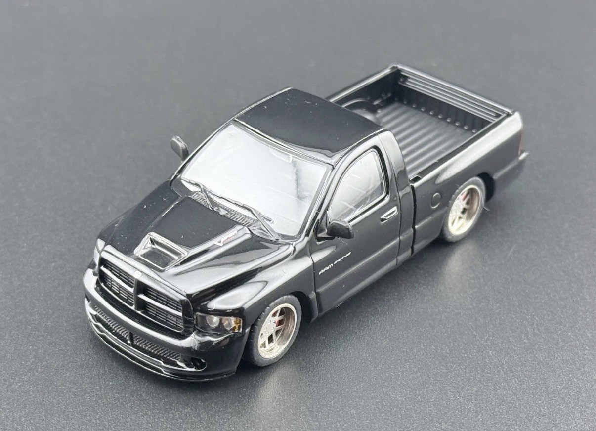 SHOOM64 2003 Dodge Ram SRT-10 Pickup Black 1/64