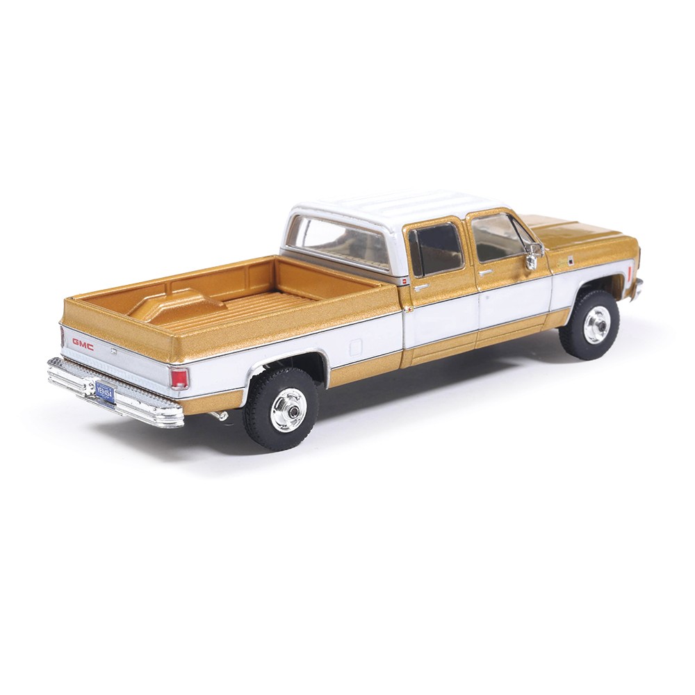 1975 GMC Sierra Classic – Yuba Gold