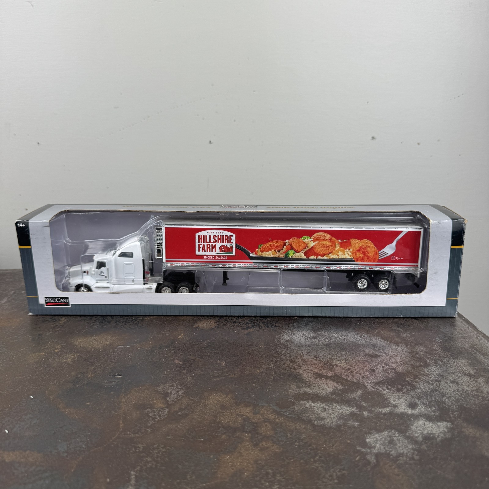 SpecCast Hillshire Farm / Tyson KENWORTH T660 & Tanker Trailer 1:64 #37089