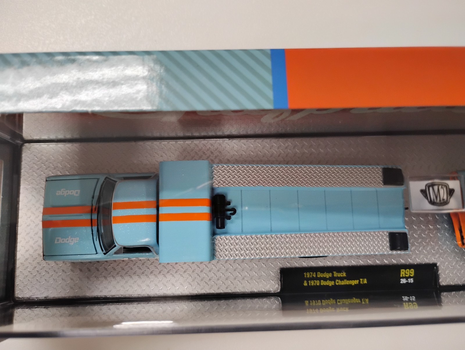 M2 Machines Auto Haulers R99 Gulf 1974 Dodge Truck & 1970 Dodge Challenger T/A