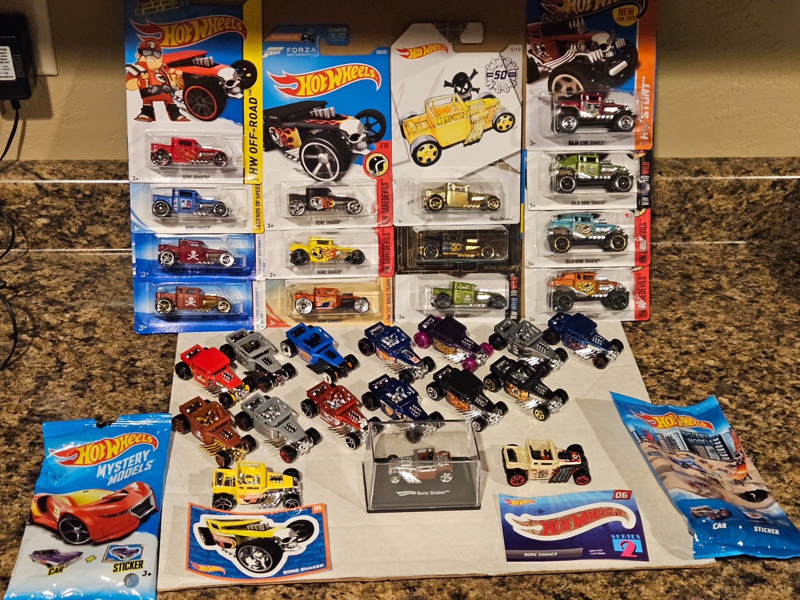 Hot Wheels Lot of 27 Bone Shaker Flames Rat Rod Larry Wood 50th Baja BM6 1:87