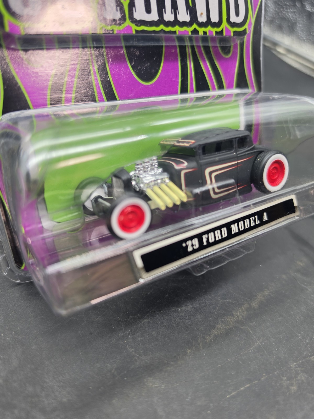 MAISTO ALL STARS OUTLAWS ‘29 FORD MODEL A MOC 1:64 Flat Black Rat Rod