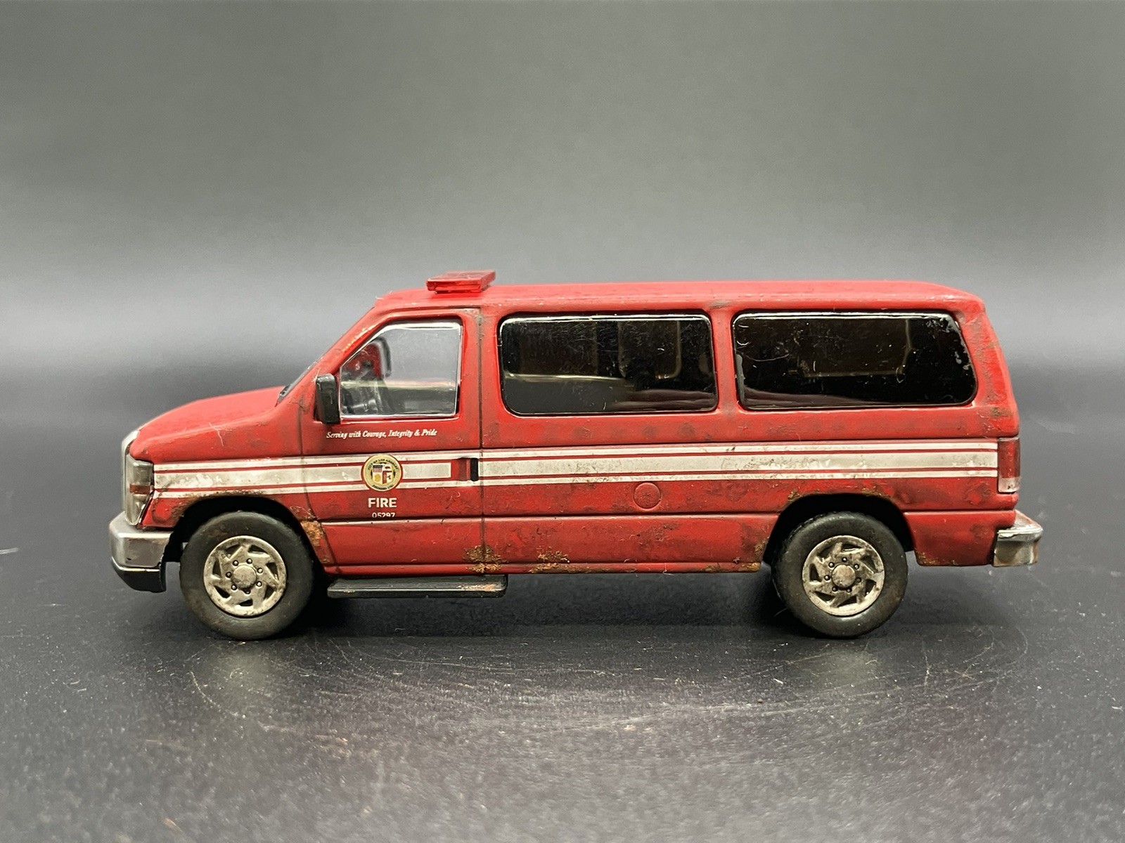Ford E-350 LAFD Van Weathered Rusty Fire Truck 1/64 596 Diecast Custom Beater