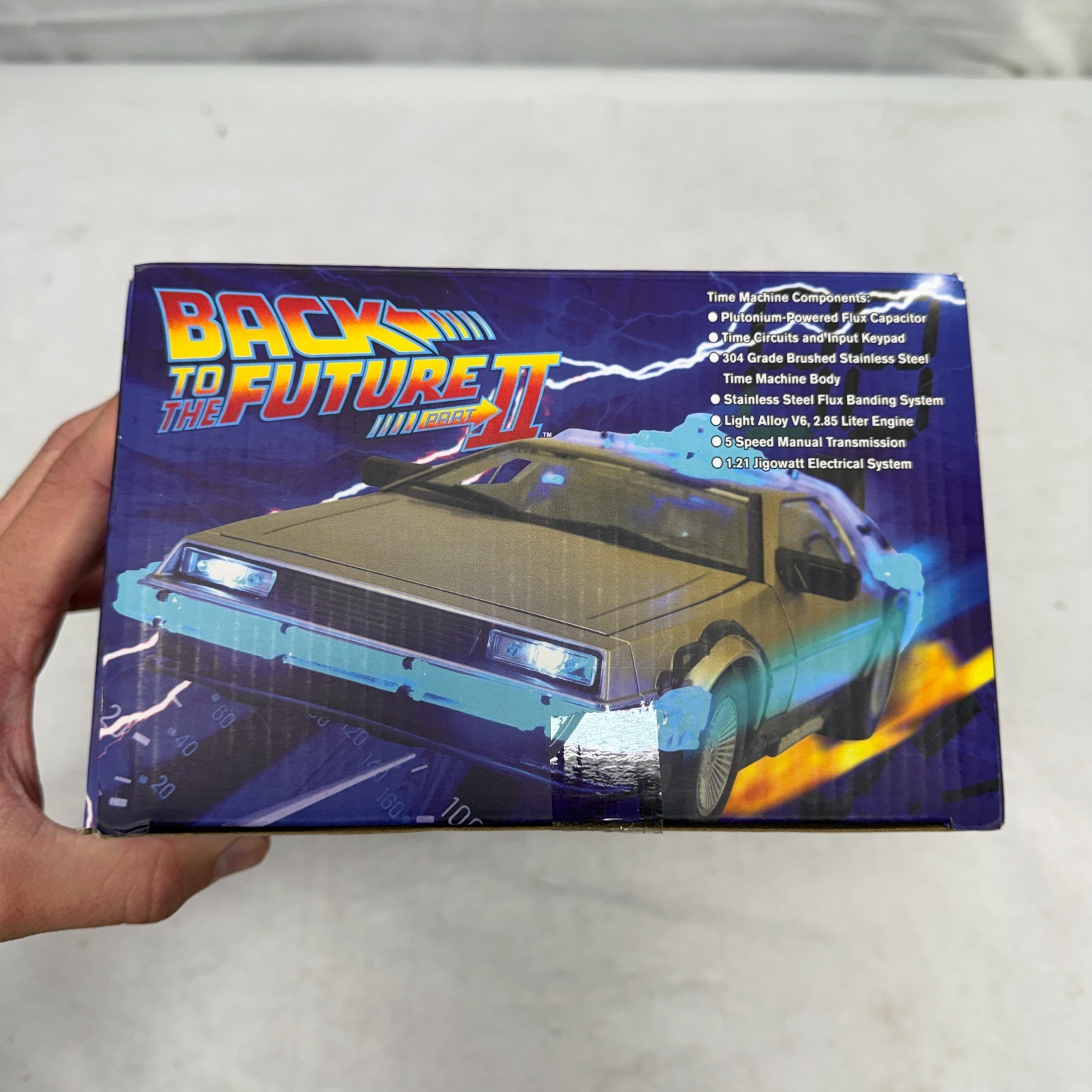 Back To The Future II 1/15 Scale Time Machine Delorean L.E. Entertainment Earth