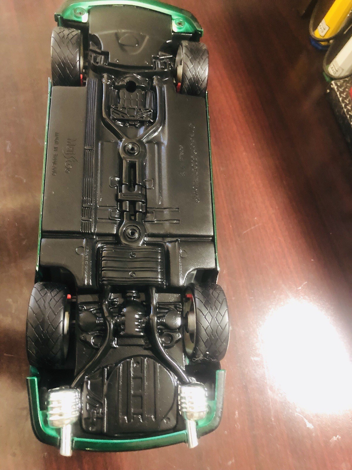 1:18 Maisto Chrysler 300C Hemi Green