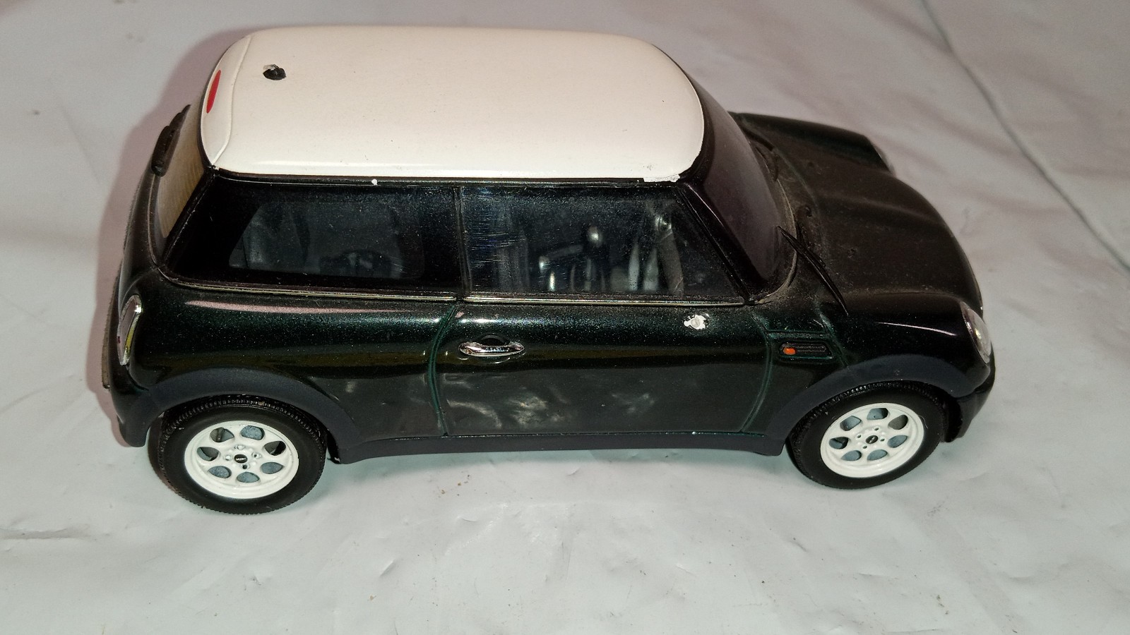 AUTCart 1/43 Millennium Mini Cooper Racing Green Die-cast