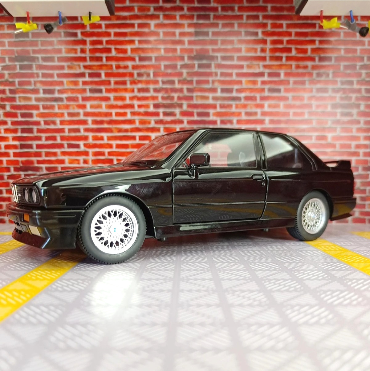 1:24 BMW M3 E30 1988 Mpower Alloy Diecast Sound & Light Car Model Toy Gift NEW