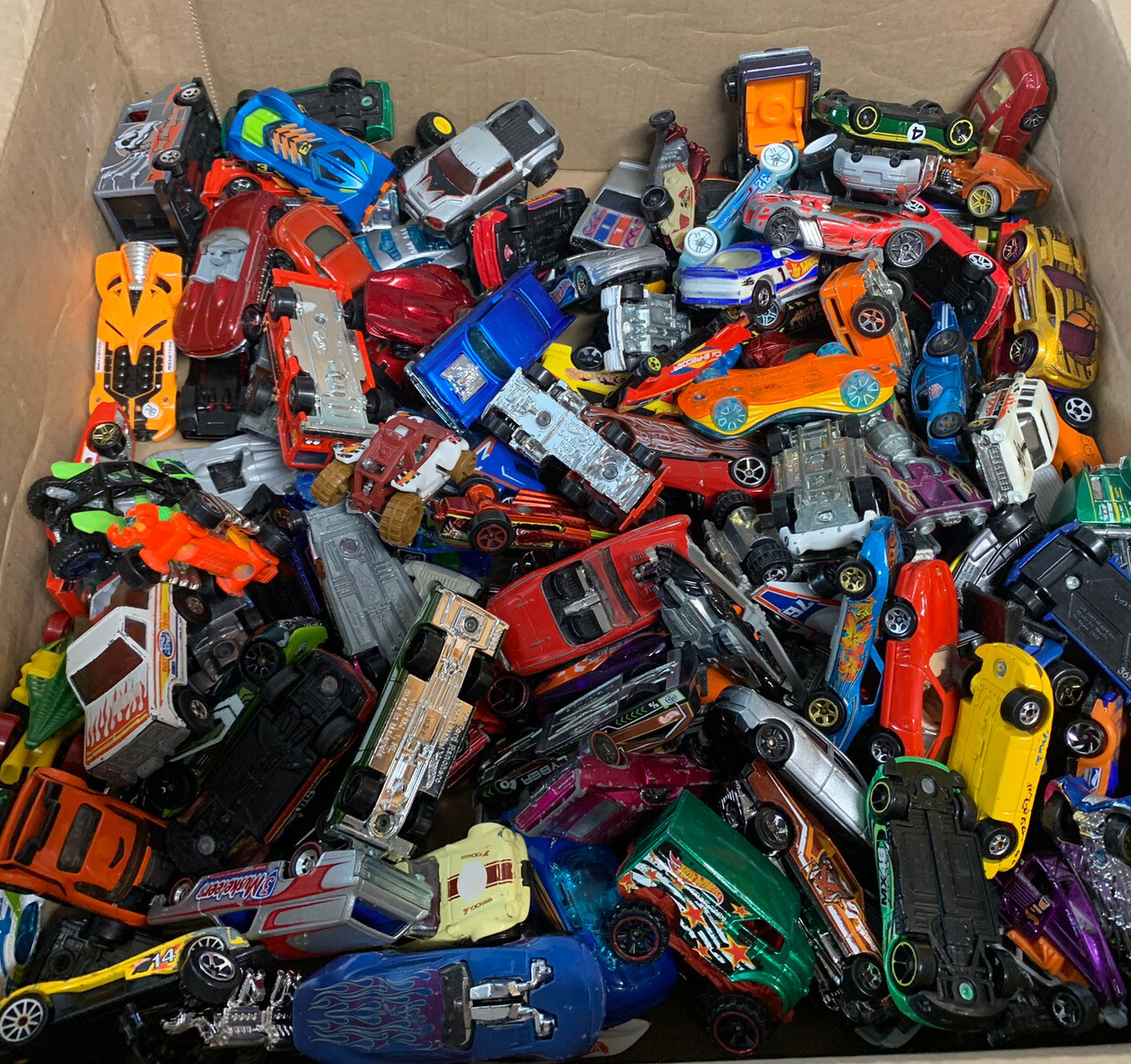 🔥Hot Wheels Lot +40 Cars Vehicles; Unsearched Matchbox, Disney, Tonka🔥🔥🔥🔥
