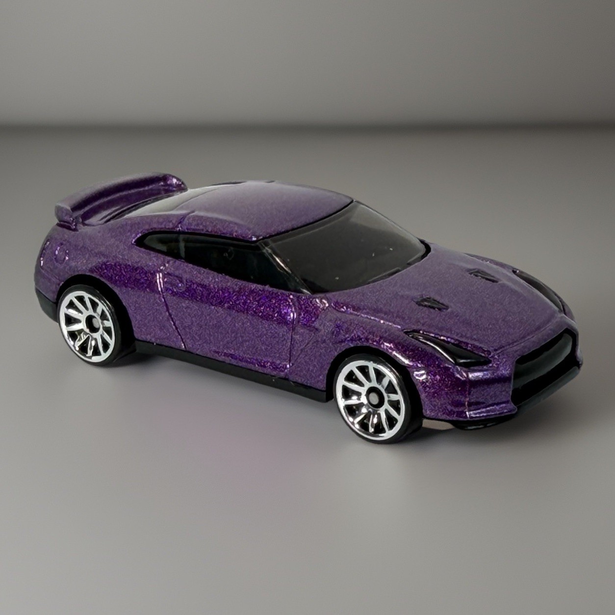2026 Hot Wheels ’09 Nissan Skyline GT-R (R35) Purple Metallic HW Motor Show 1:64