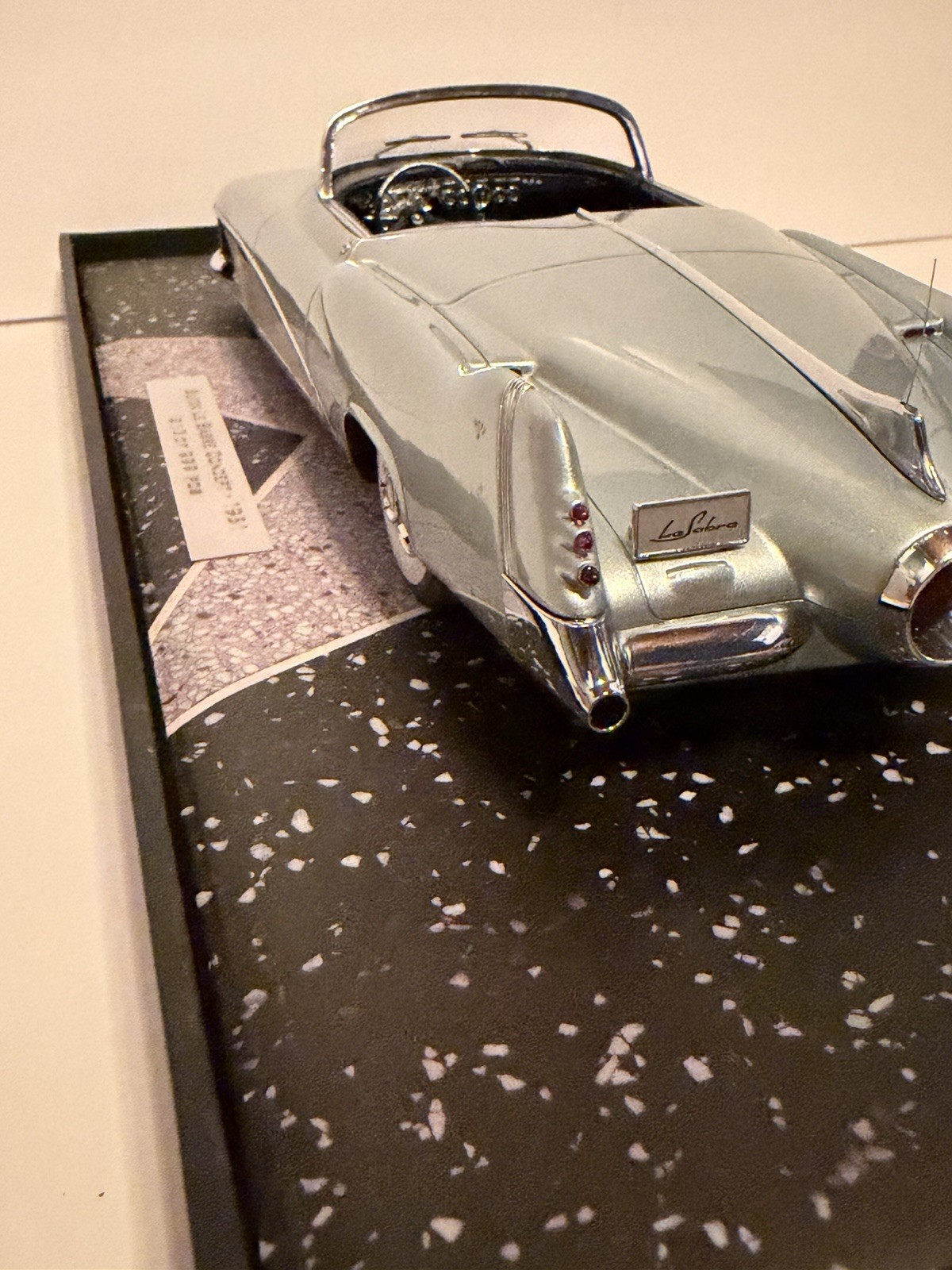 1/18 1951 Buick Le Sabre Concept Car 213 / 999 pcs. Minichamps New