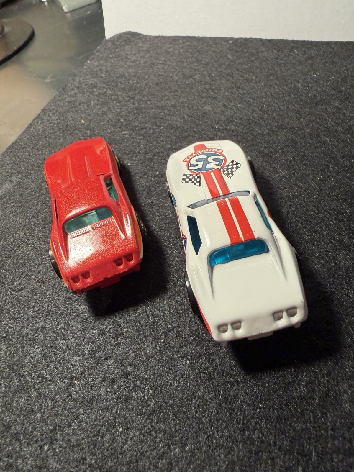 Hot Wheels LOT of 6 vintage Corvette Stingrays loose-all diff see photos please